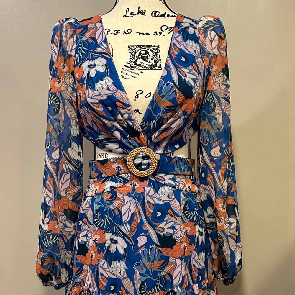 Gianni Bini Lillian Floral Print Deep V-Neck Cut-Out Tiered A-Line Dress - Picture 4 of 16